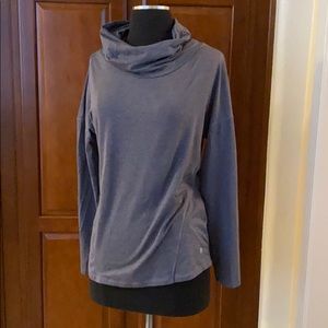 Alana yoga sweater